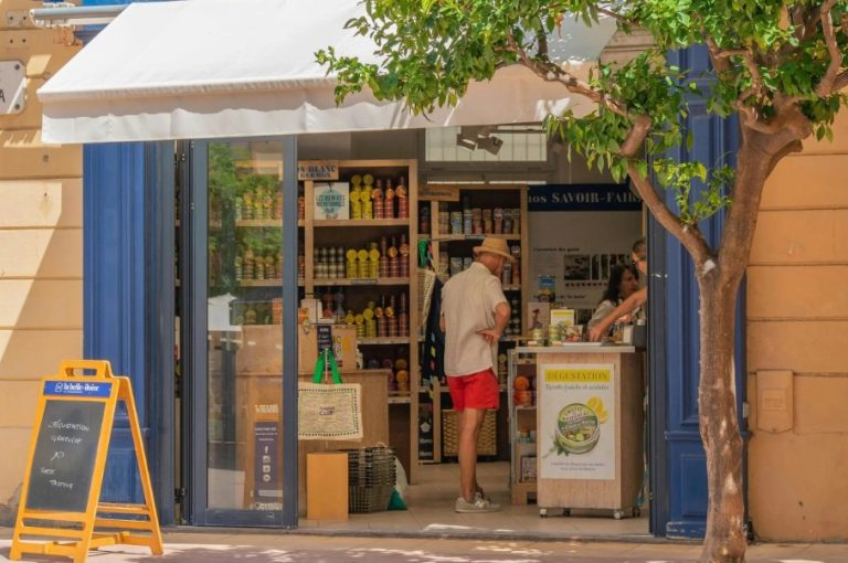 How Local Businesses Can Create Consistent Content With a Content Planner